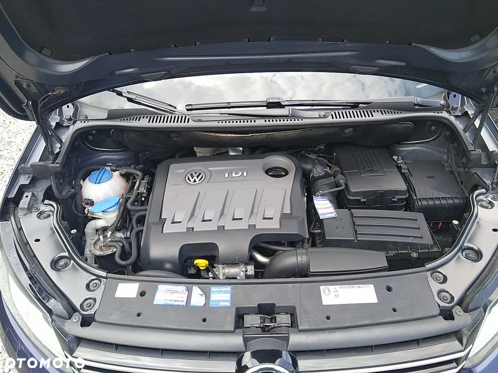 Volkswagen Touran 1.6 TDI DPF DSG Cup - 23