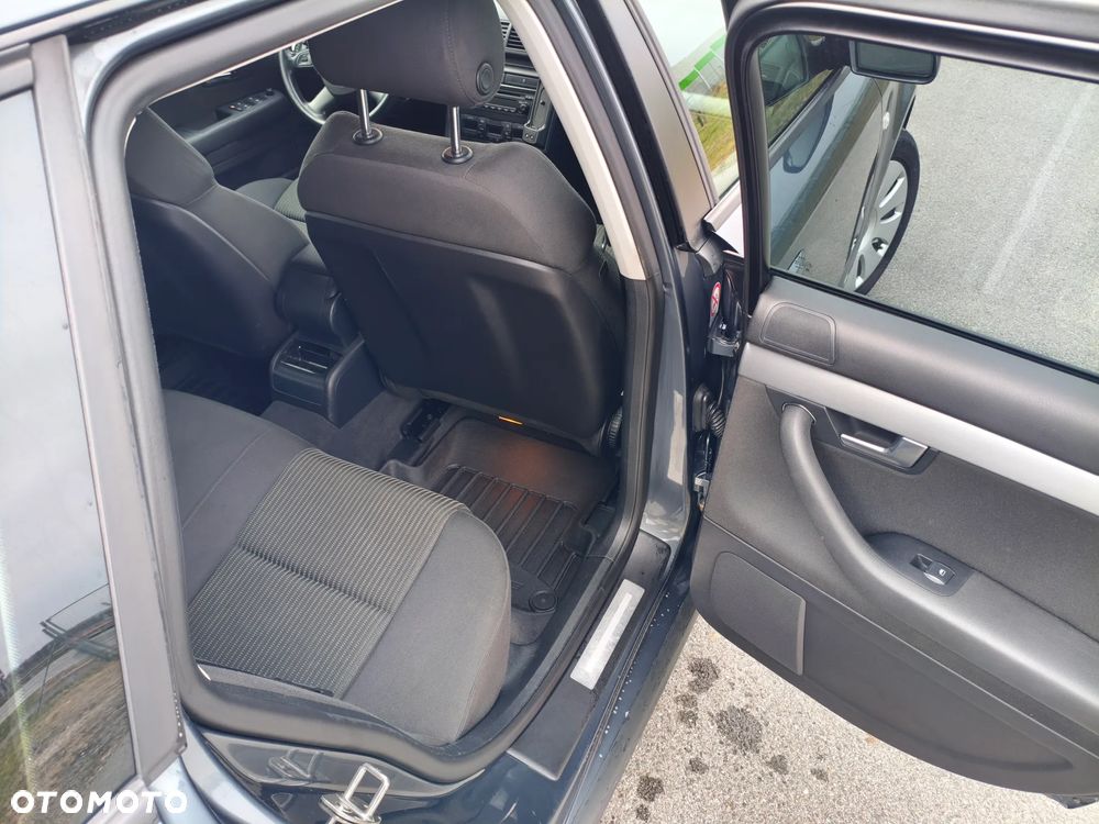 Audi A4 Avant - 22