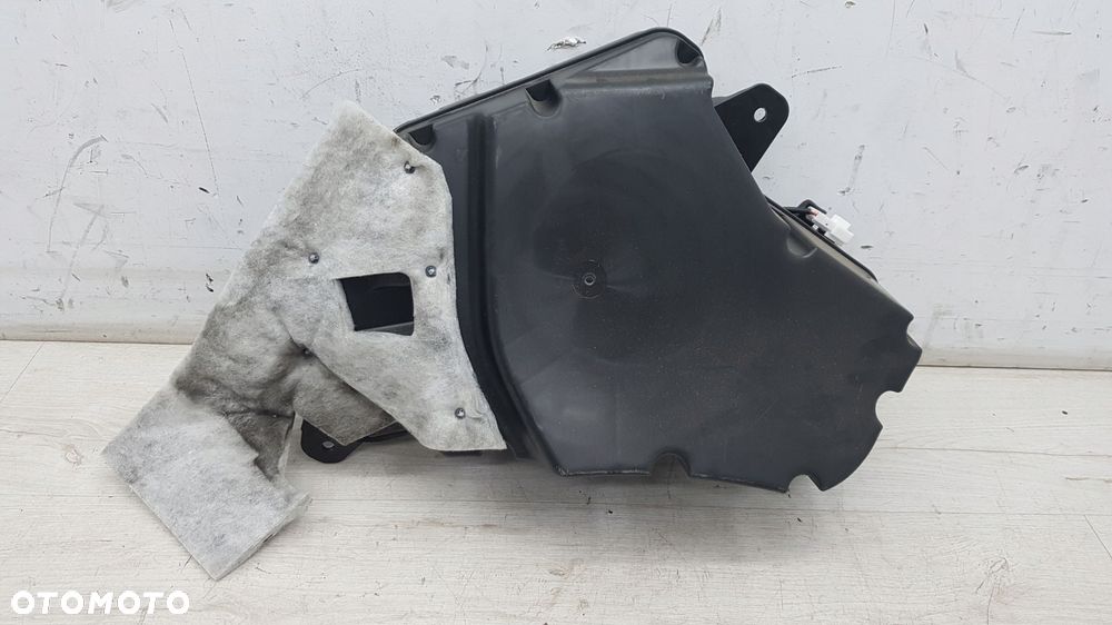 kia spotrage iii 10- subwoofer - 2