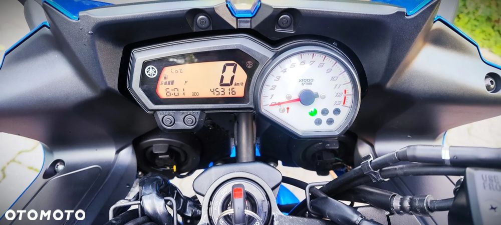 Yamaha FZ8 - 25