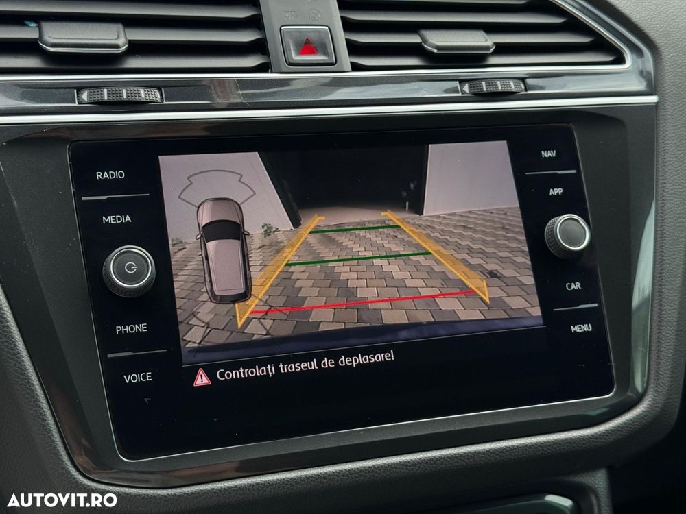 Volkswagen Tiguan - 14