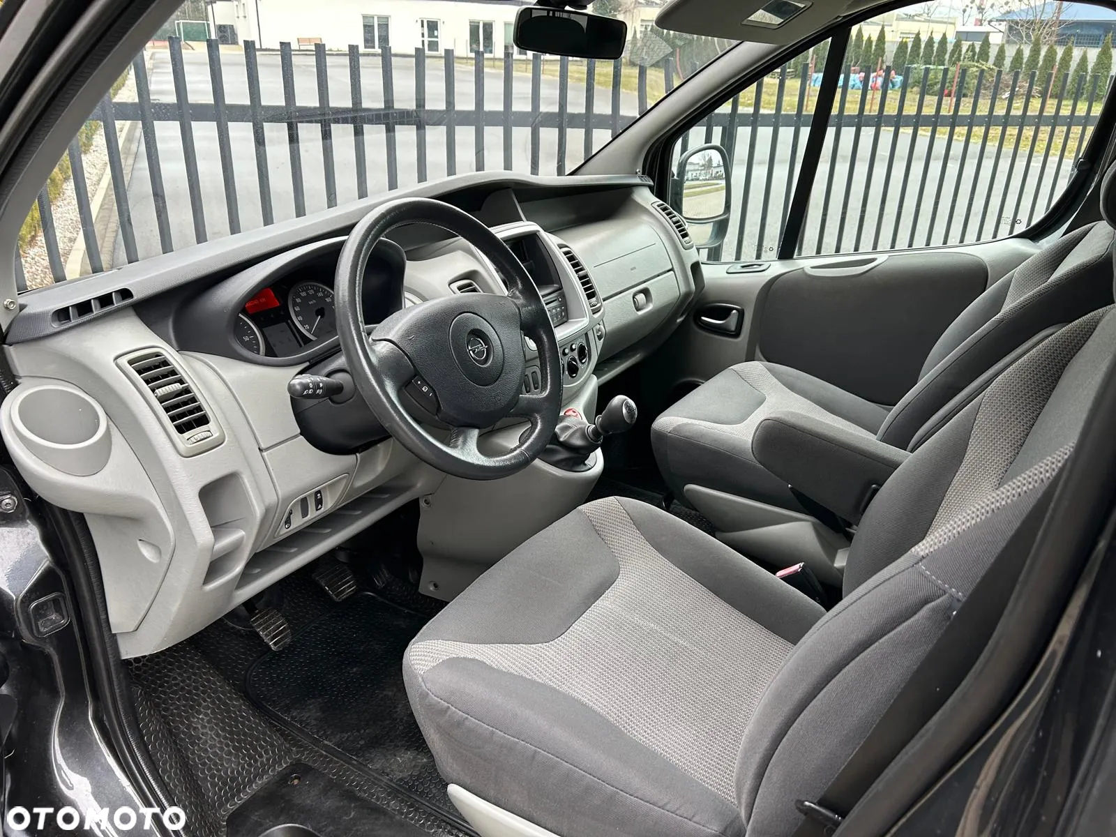 Opel Vivaro 2.5 CDTI L2H1 Life - 3