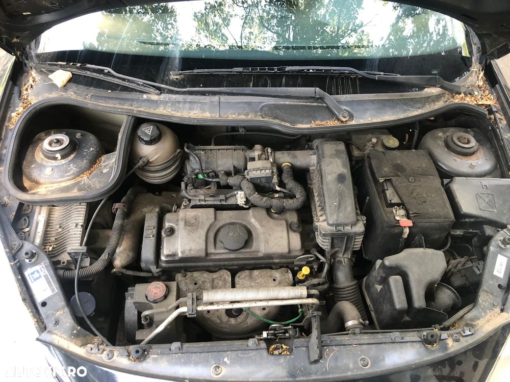 Dezmembrez Peugeot 206+ plus 2010 negru - 8