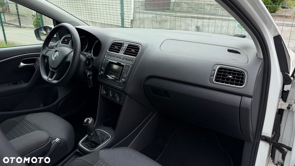 Volkswagen Polo 1.0 (Blue Motion Technology) Comfortline - 23
