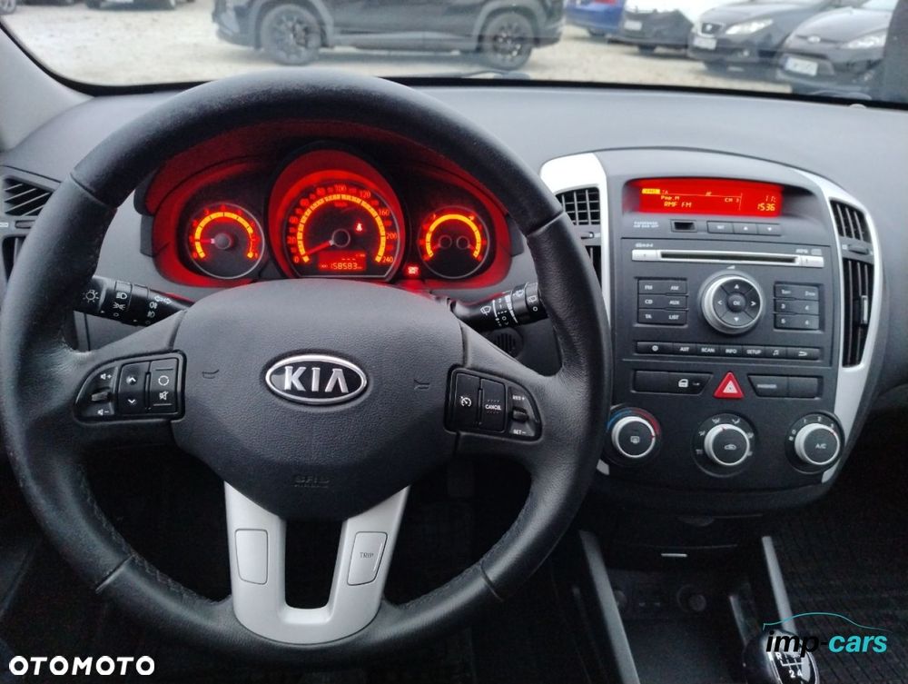 Kia Ceed - 7