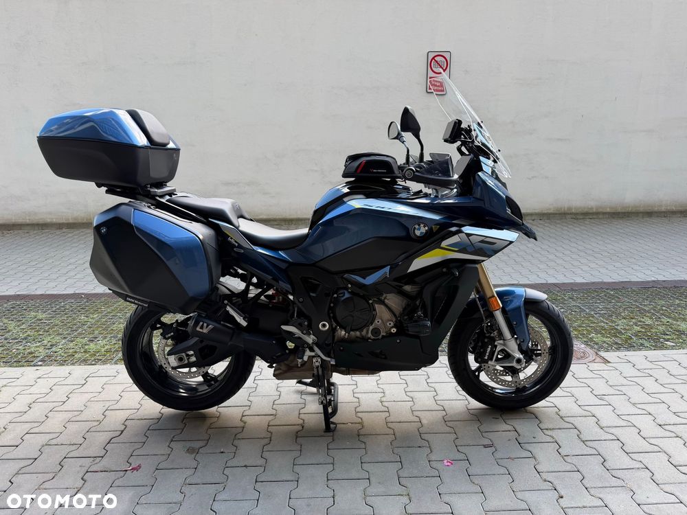 BMW XR - 9