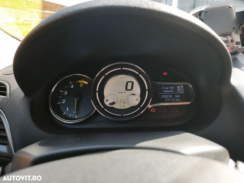 Renault Megane dCi 110 FAP EDC Expression - 4