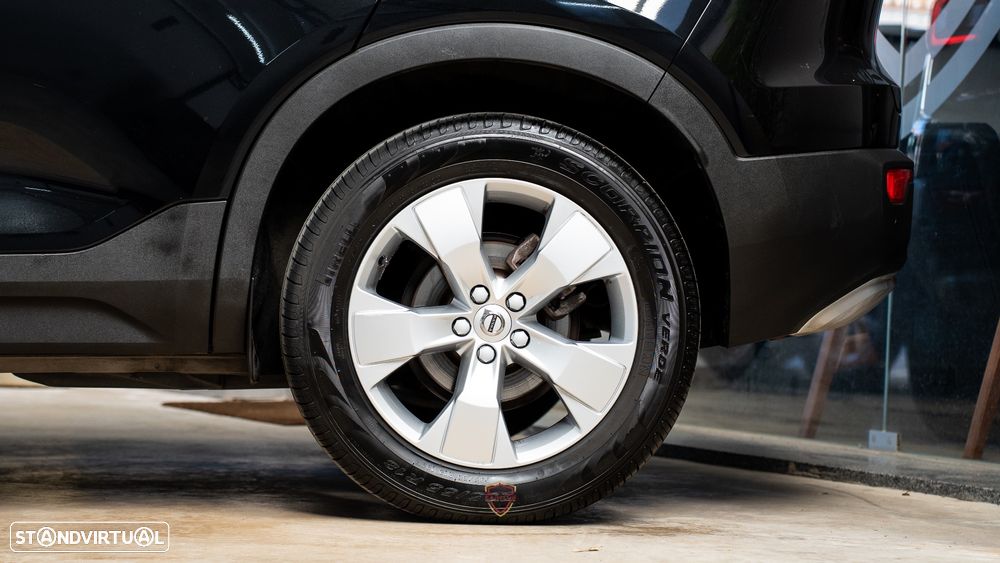 Volvo XC 40 1.5 T3 Momentum Geartronic - 10