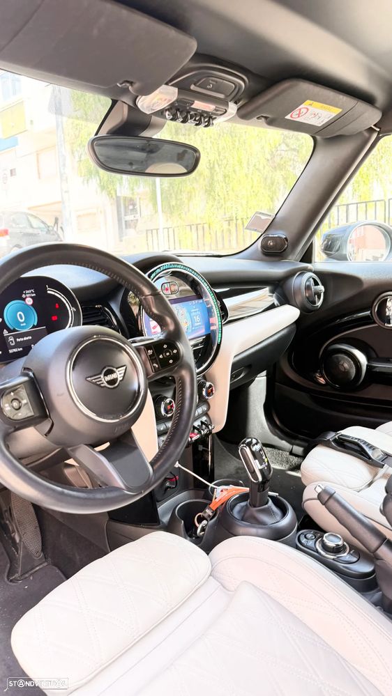 MINI Cabrio Cooper Classic Auto - 15