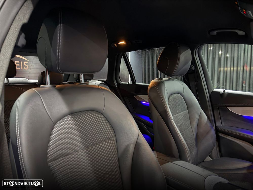 Mercedes-Benz GLC 300 e 4Matic 9G-TRONIC Avantgarde Advanced - 34