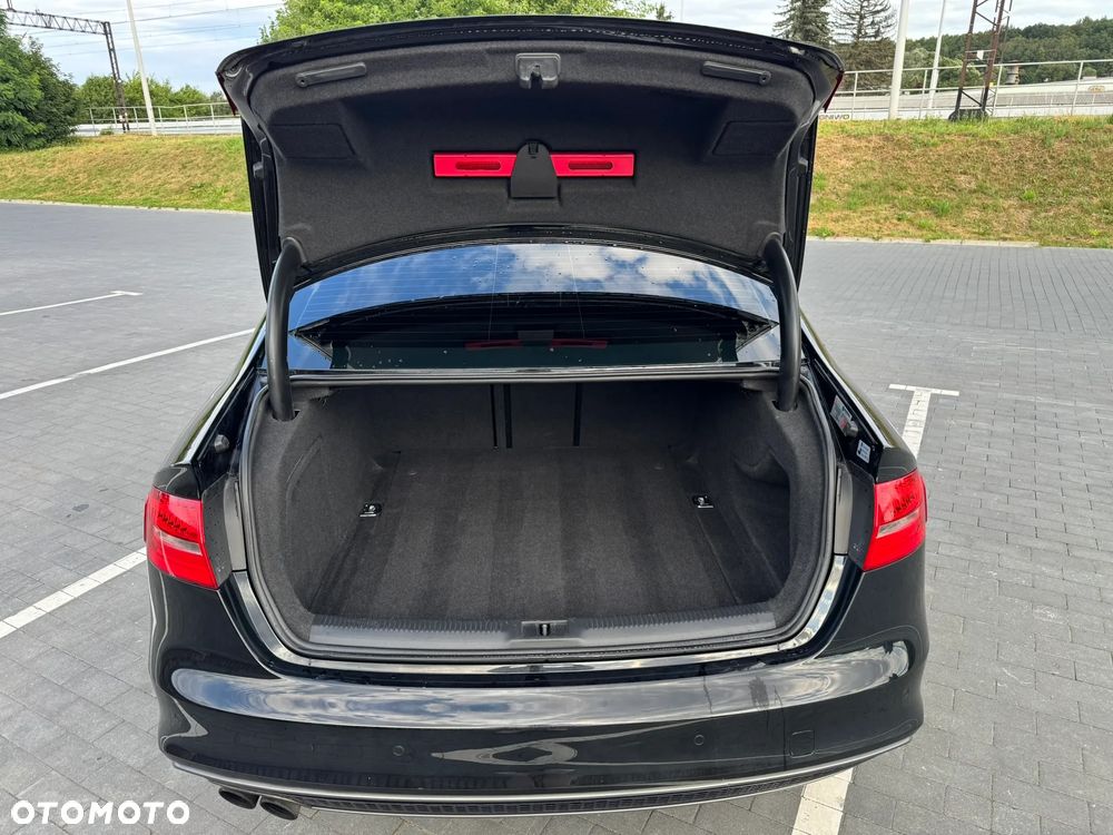 Audi A4 Limousine 2.0 TDI DPF quattro S tronic S line Sportpaket - 8