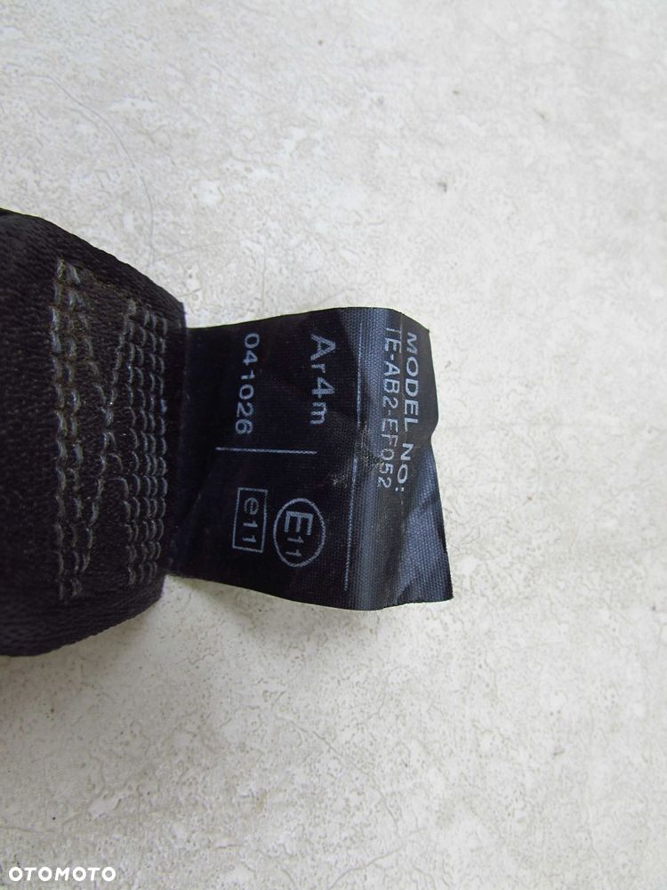 TOYOTA AVENSIS T25 03-08 KOMBI PAS BEZPIECZENSTWA TYL PRAWY 7336005101 TEAB2EF052 97336005101C0 - 8