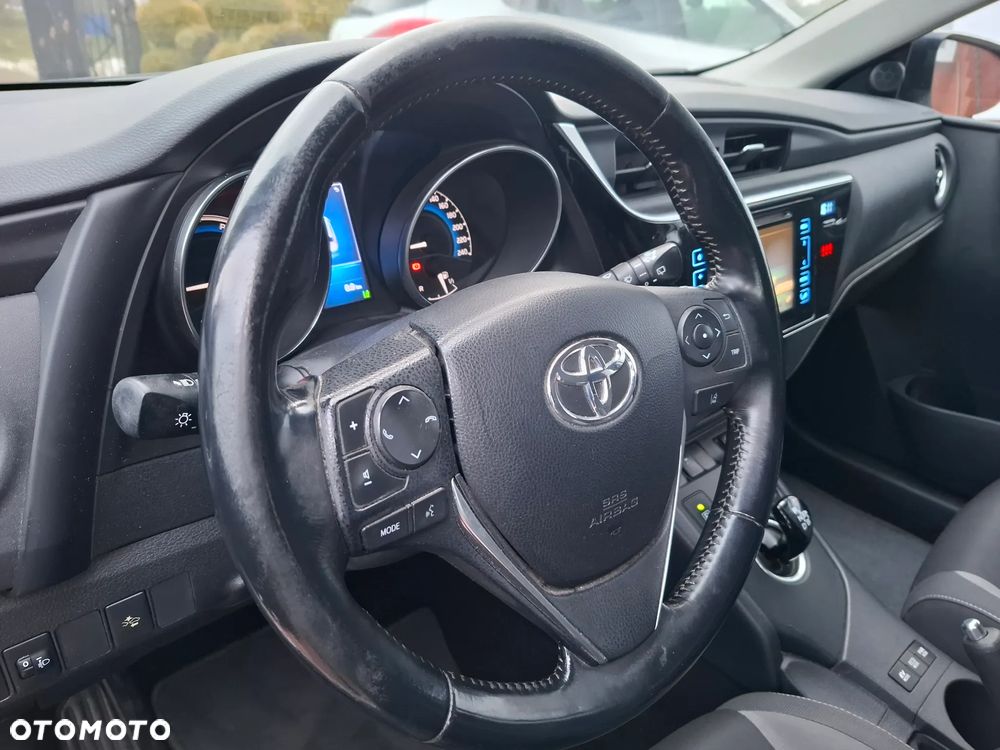 Toyota Auris - 16