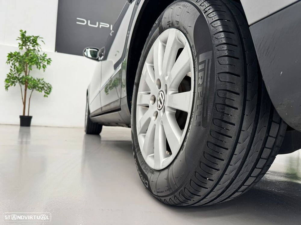 VW Passat 2.0 TDI Confortline - 11