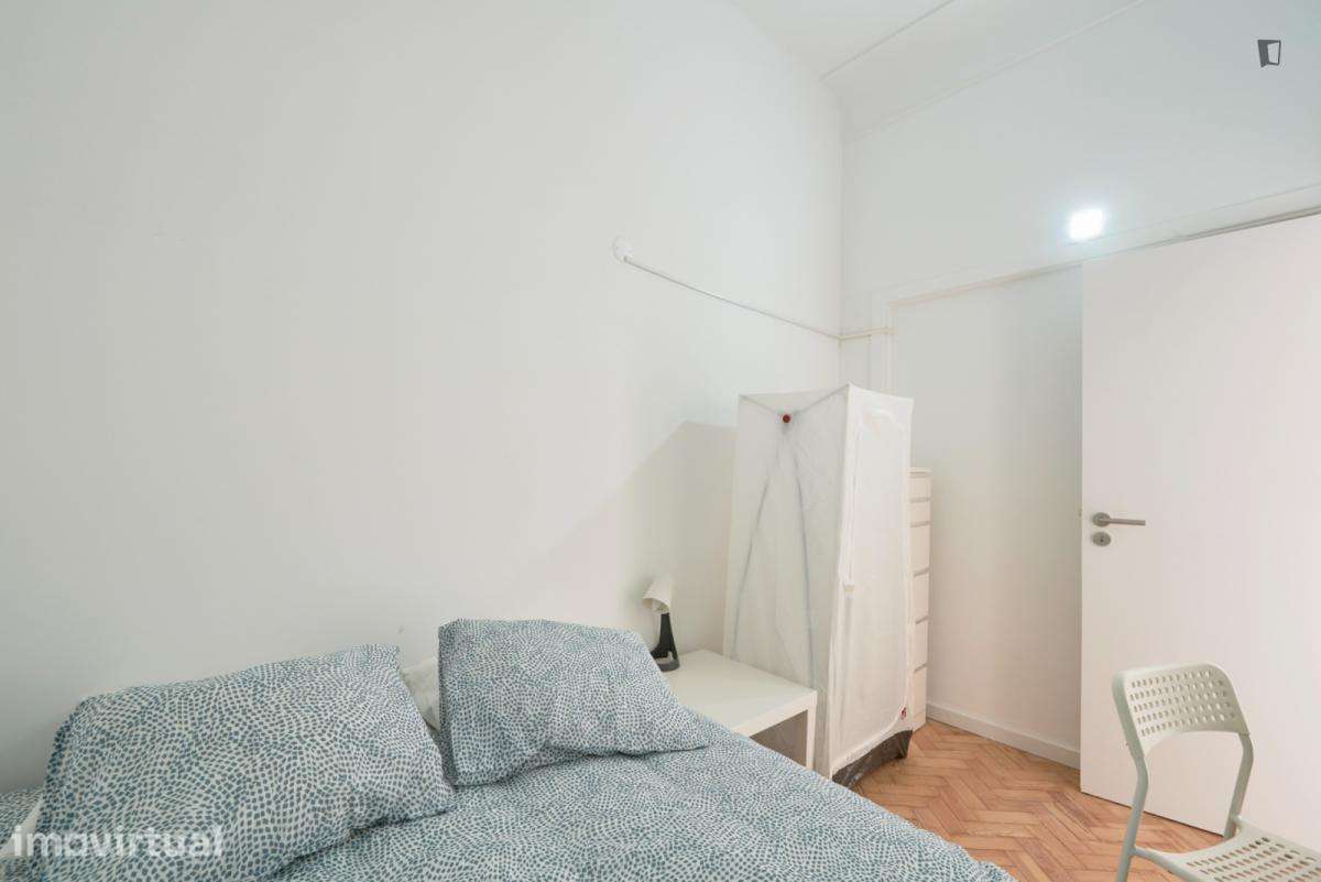Quarto - localizado em Marquês de Pombal Lisbon - Grande imagem: 4/12