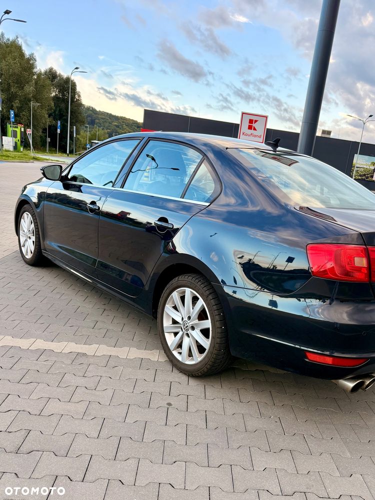 Volkswagen Jetta 1.4 TSI Highline - 12
