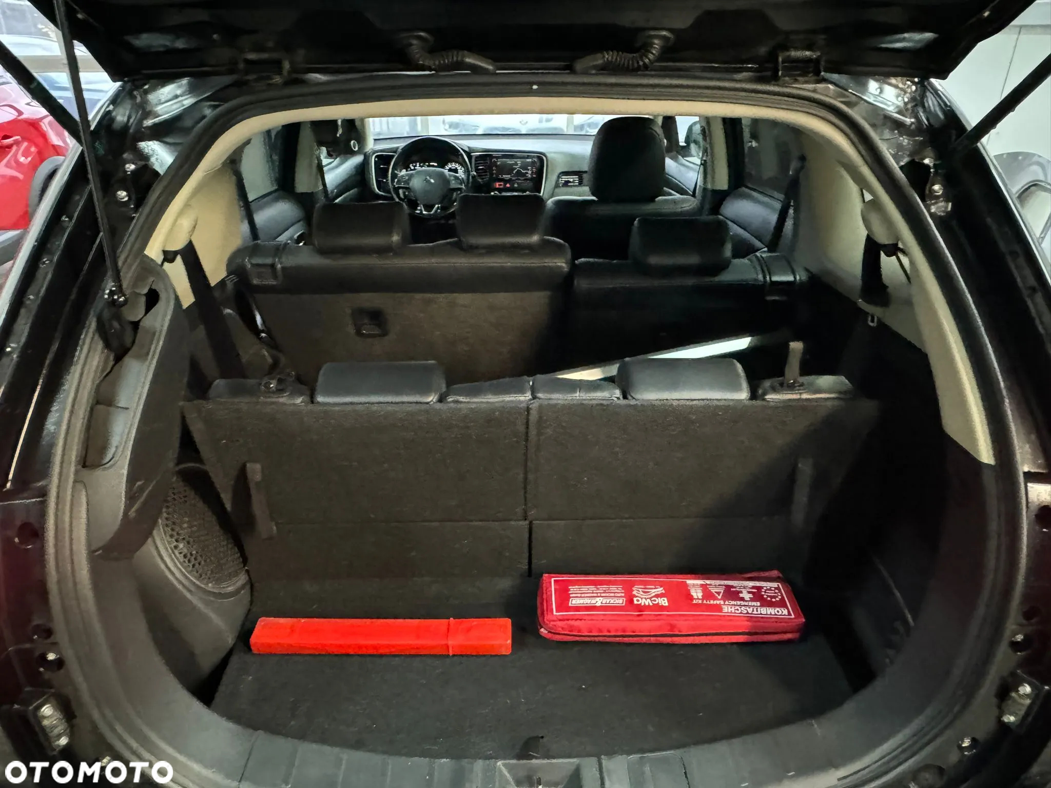 Mitsubishi Outlander 2.2 DI-D 4WD Automatik Invite - 27