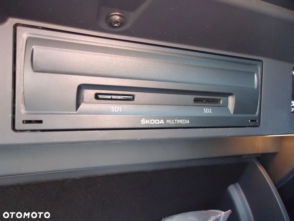 Skoda Superb 2.0 TDI DSG Ambition - 12