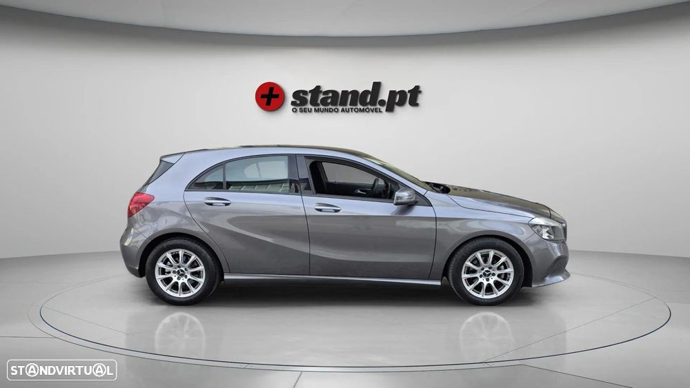 Mercedes-Benz A 180 CDI (BlueEFFICIENCY) Urban - 4