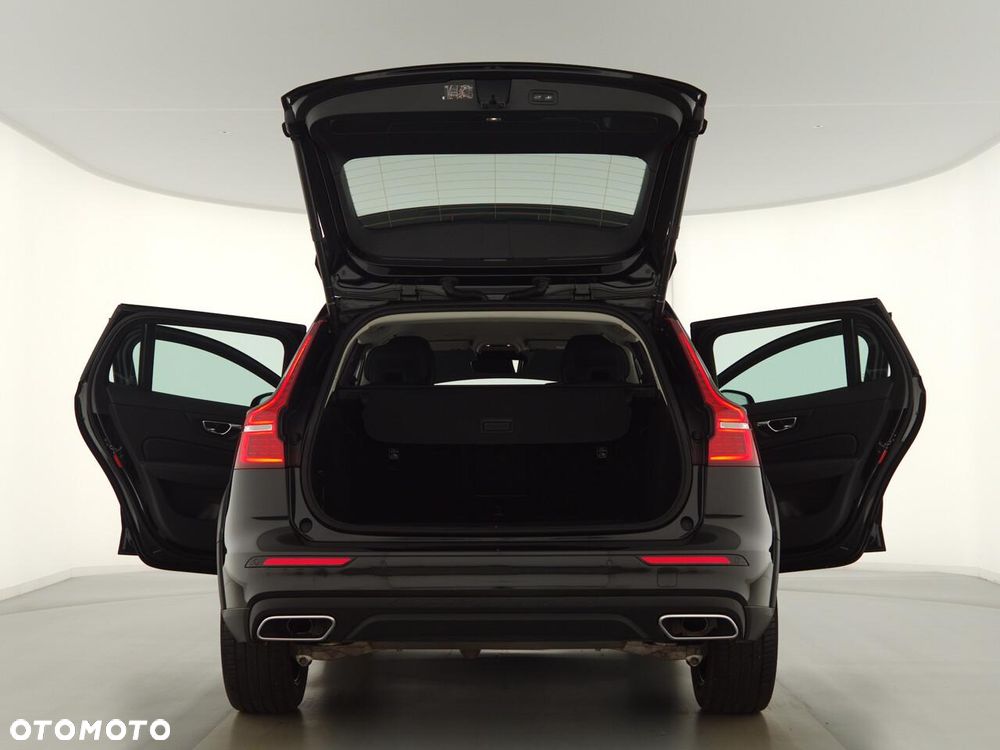 Volvo V60 Cross Country B4 D AWD Geartronic Pro - 9
