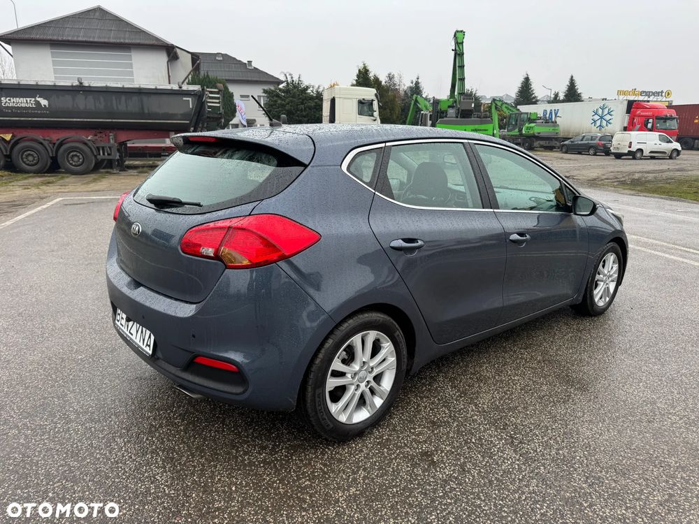 Kia Ceed 1.6 GDI Dream-Team Edition - 8