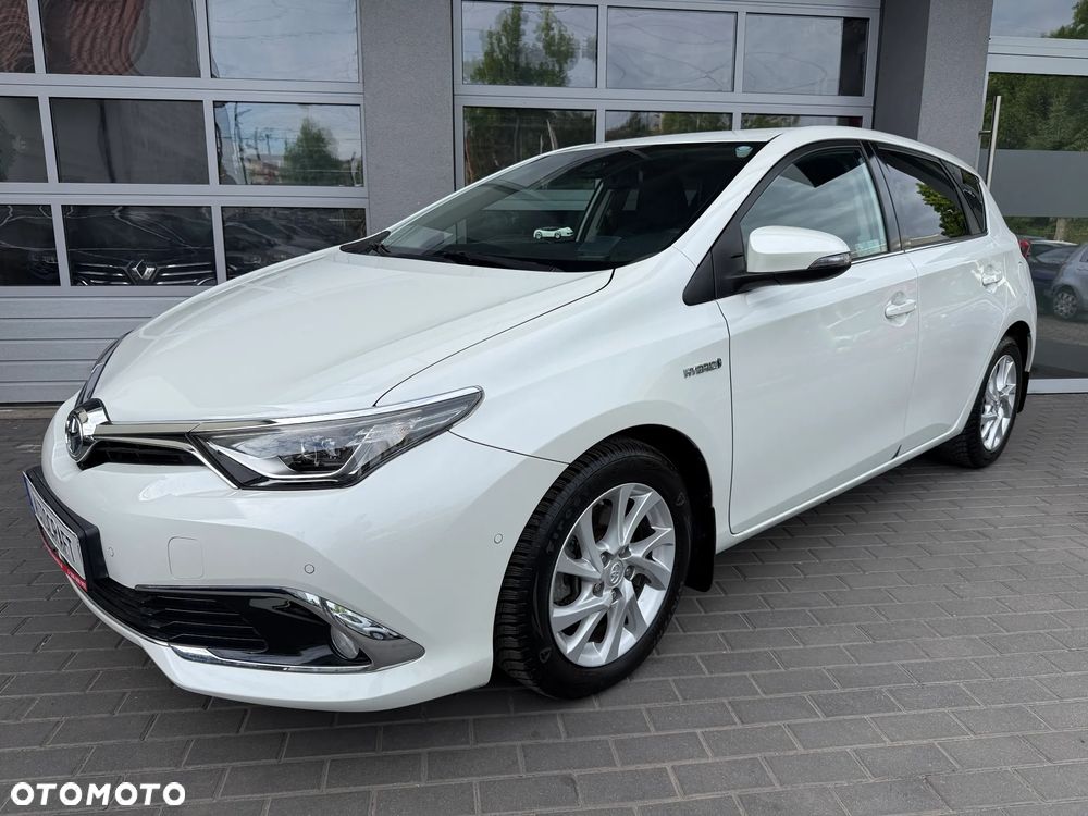 Toyota Auris Hybrid 135 Prestige - 34