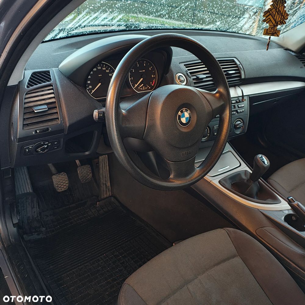 BMW Seria 1 116i - 8