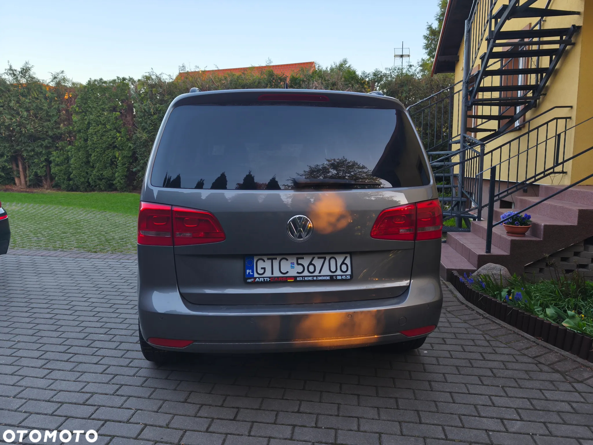 Volkswagen Touran - 8