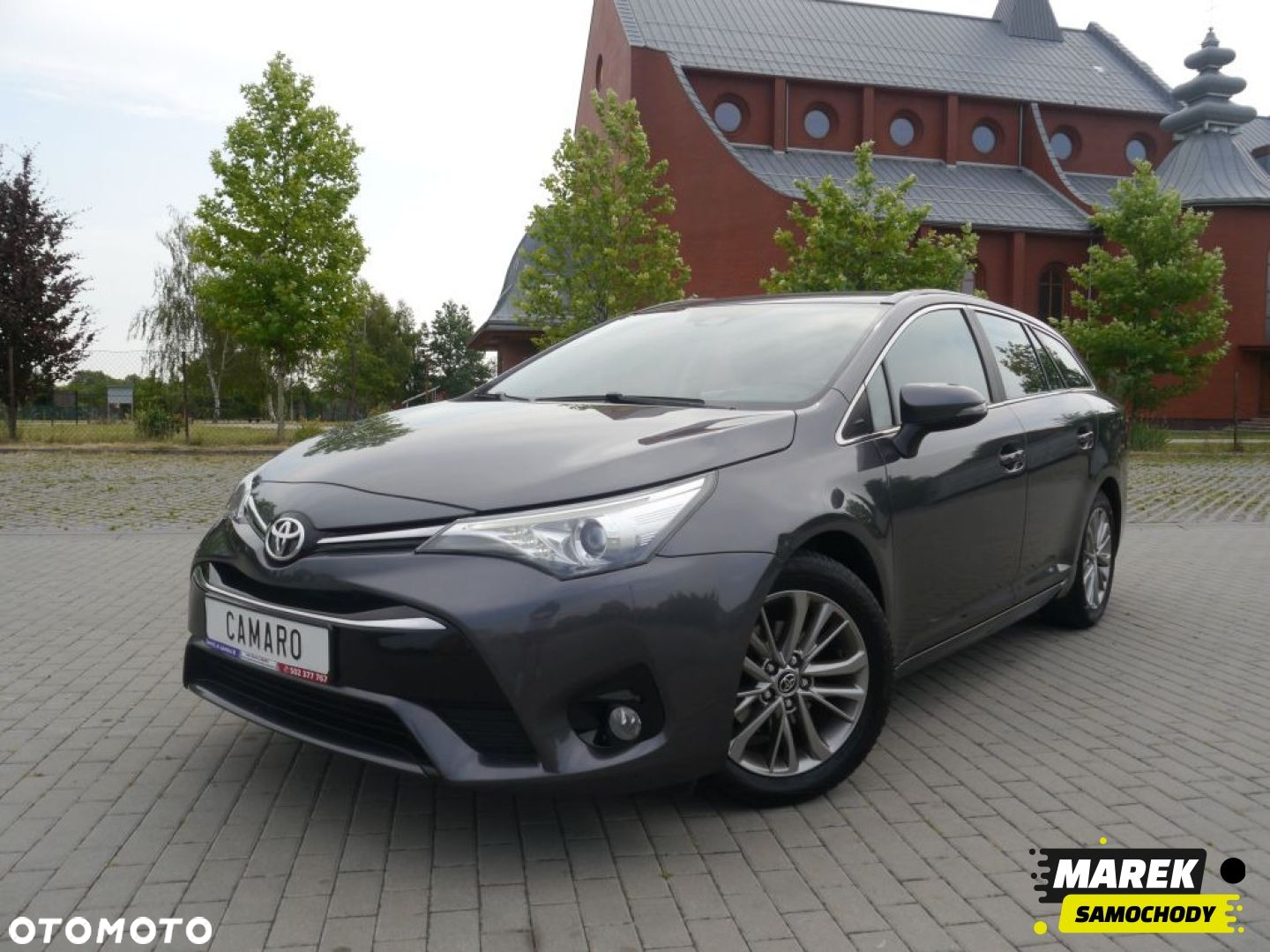 Toyota Avensis - 2