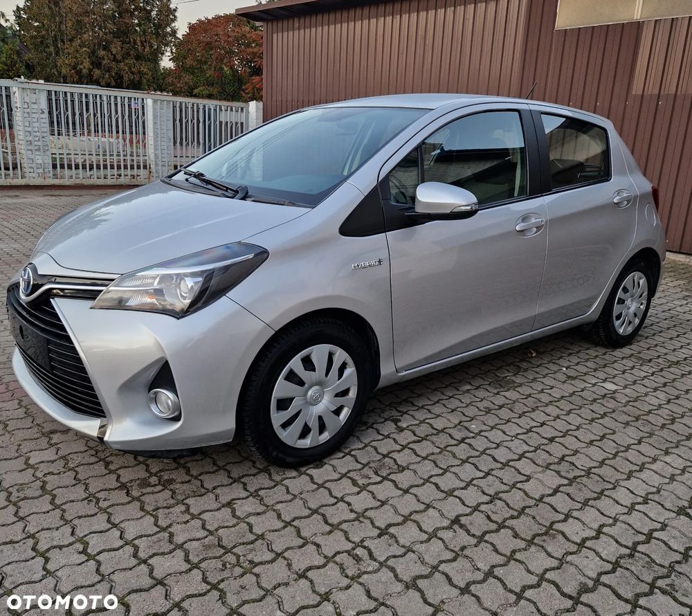 Toyota Yaris Hybrid 100 Active EU6 - 5