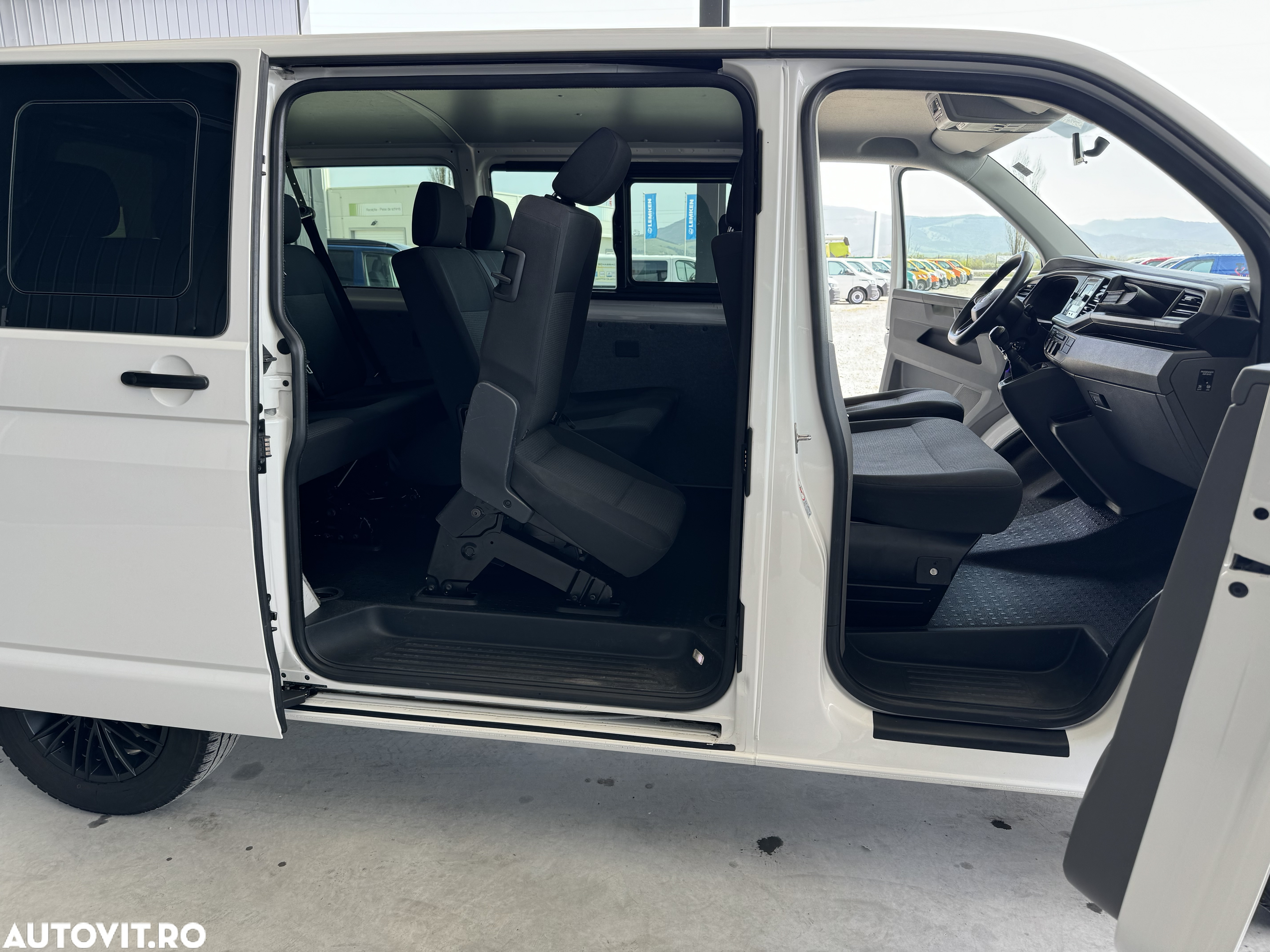 Volkswagen Transporter - 7