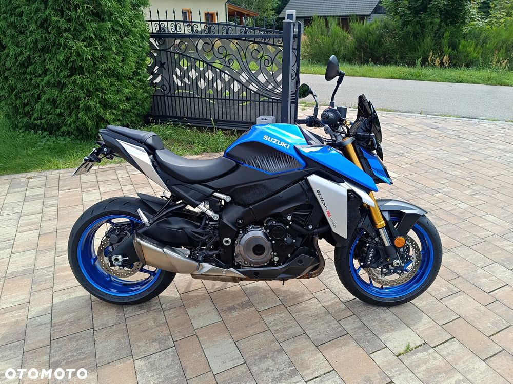 Suzuki GSX 1000 - 11