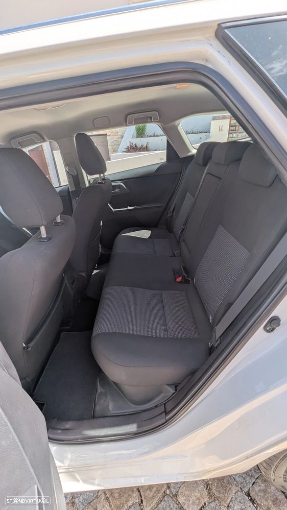 Toyota Auris 1.8 HSD P.Te.+17+E.Al.+Navi - 19