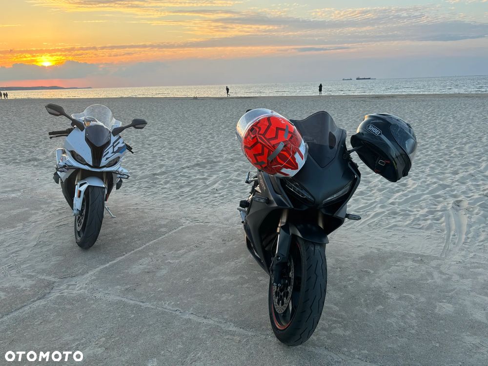 Honda CBR - 1