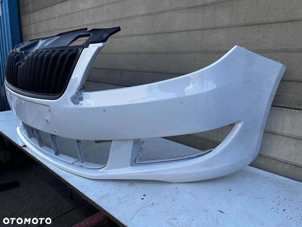 SKODA FABIA II 2 LIFT 5J0 5J0807221 ZDERZAK PRZÓ PRZEDNI BIAŁY - 4