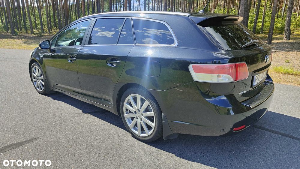 Toyota Avensis - 6