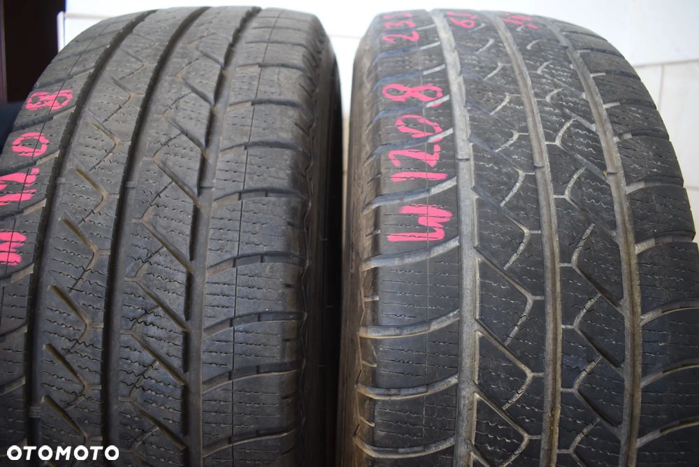 R16C 235/65 Goodyear Vector 4Seasons Cargo Cena za parę - 1