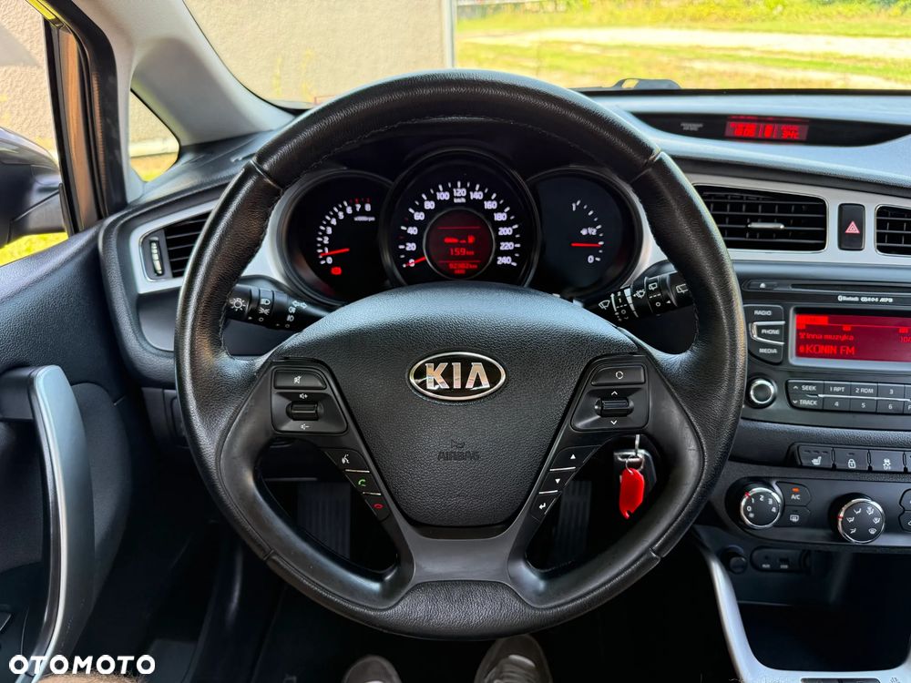 Kia Ceed 1.4 CVVT Dream Team Edition - 13