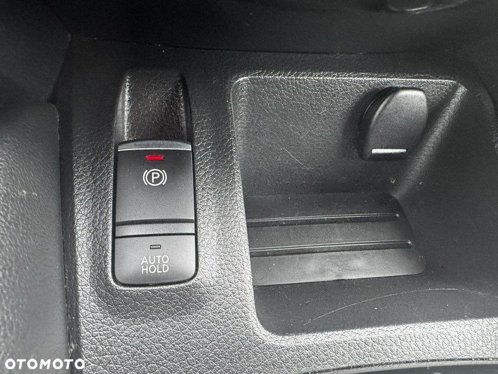 Nissan Qashqai 1.3 DIG-T Tekna - 28