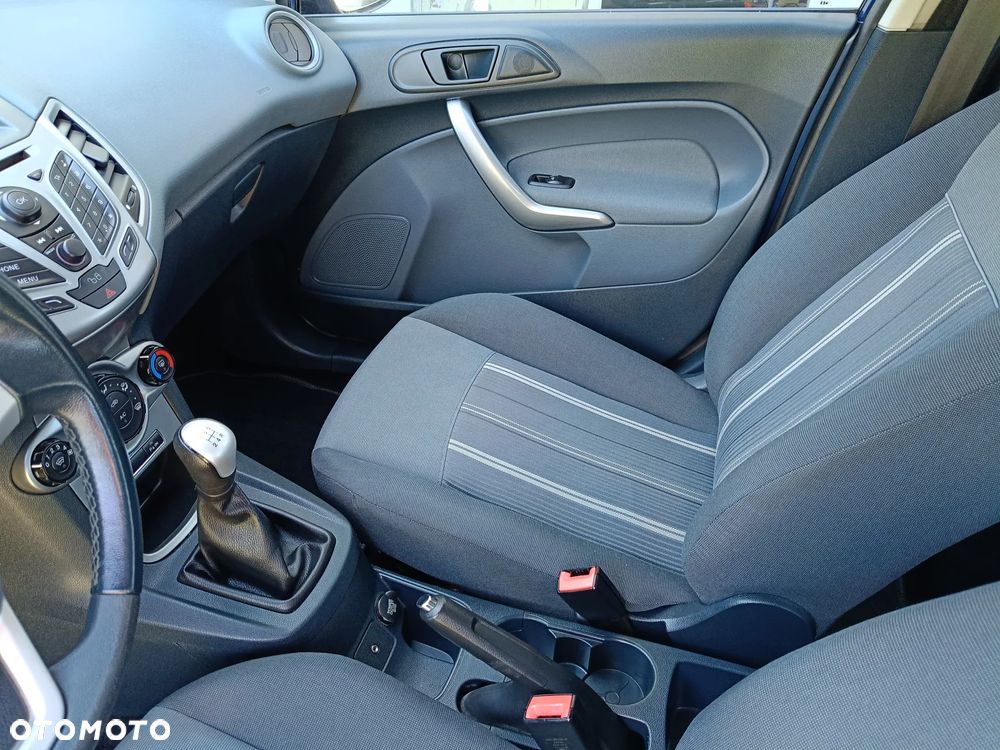 Ford Fiesta 1.25 Celebration - 11