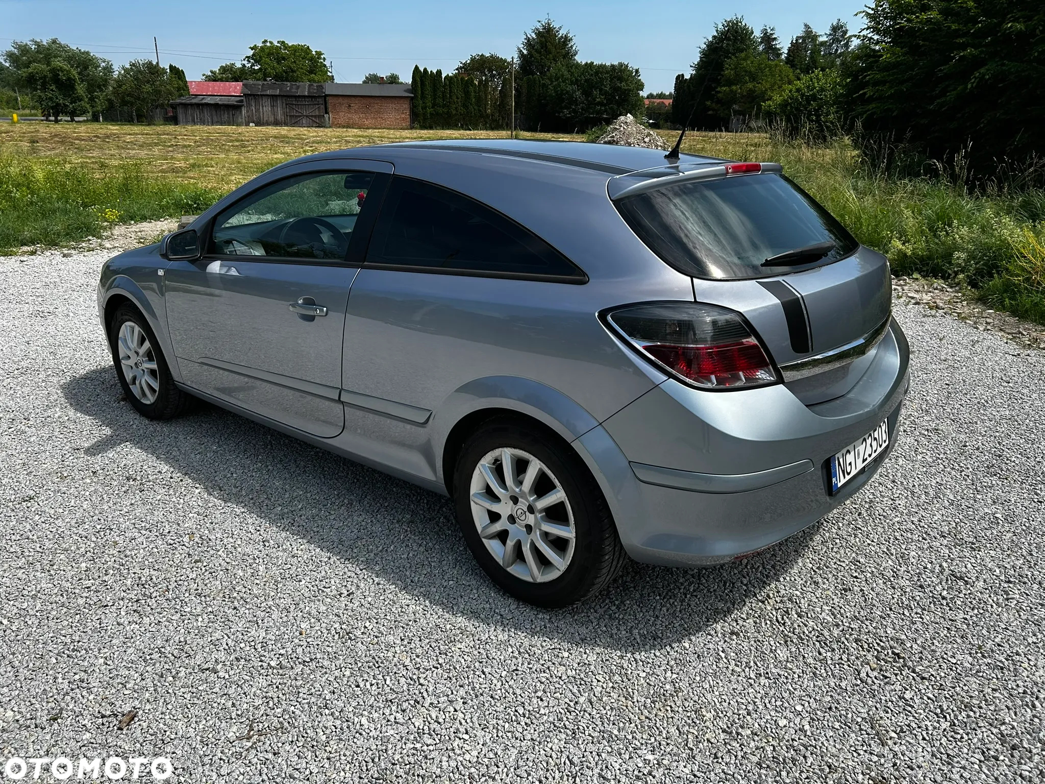 Opel Astra III GTC 1.6 Enjoy - 3
