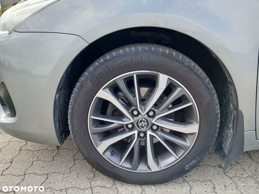 Toyota Avensis Touring Sports 1.8 Executive - 16