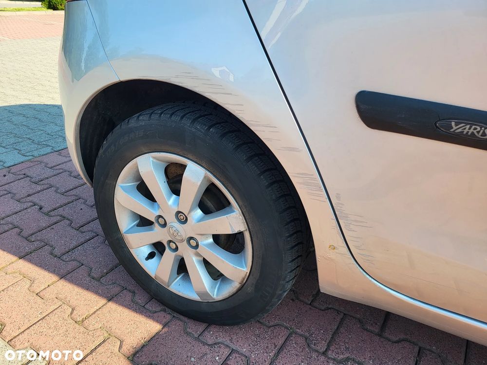 Toyota Yaris 1.3 Luna A/C - 4