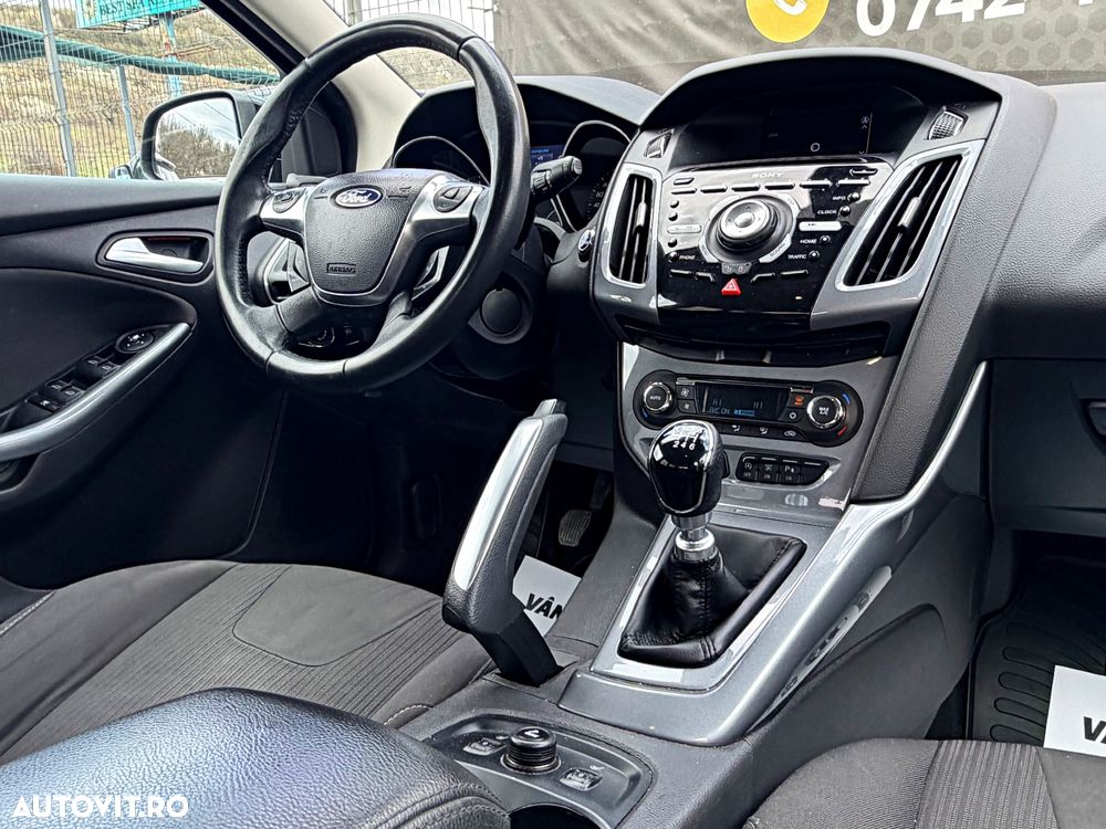Ford Focus 1.6 TDCI DPF Titanium - 24