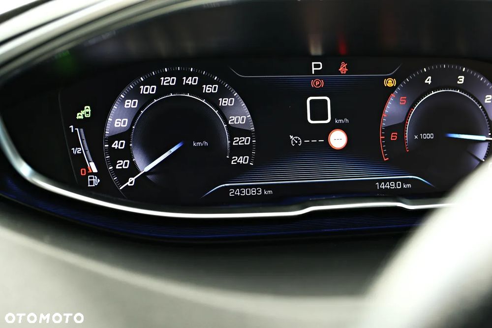 Peugeot 5008 BlueHDi 180 EAT8 GT - 24
