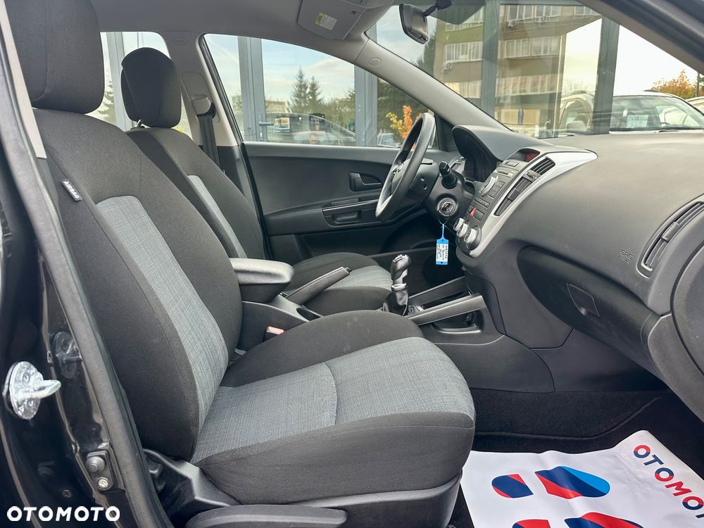 Kia Ceed 1.6 Crdi Comfort + - 23