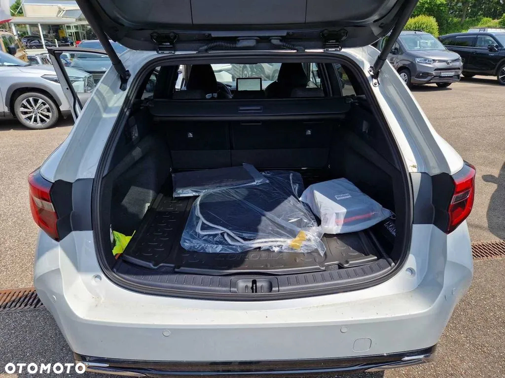Toyota Corolla 1.8 Hybrid Style - 12