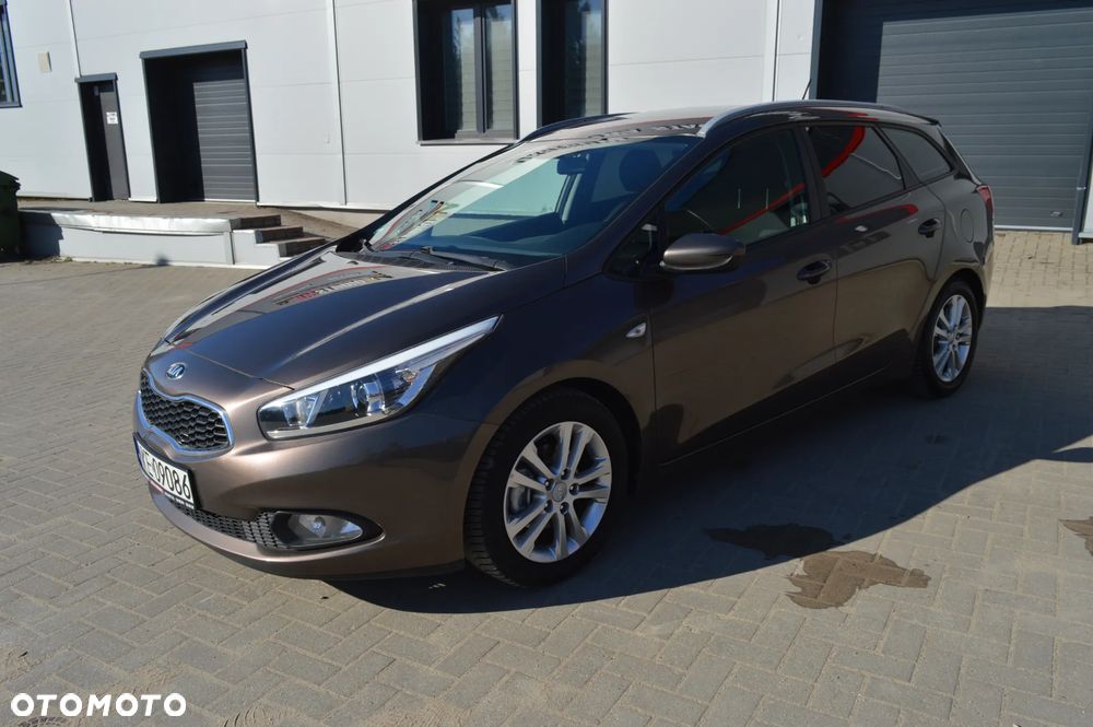 Kia Ceed 1.6 GDI Dream Team Edition - 5
