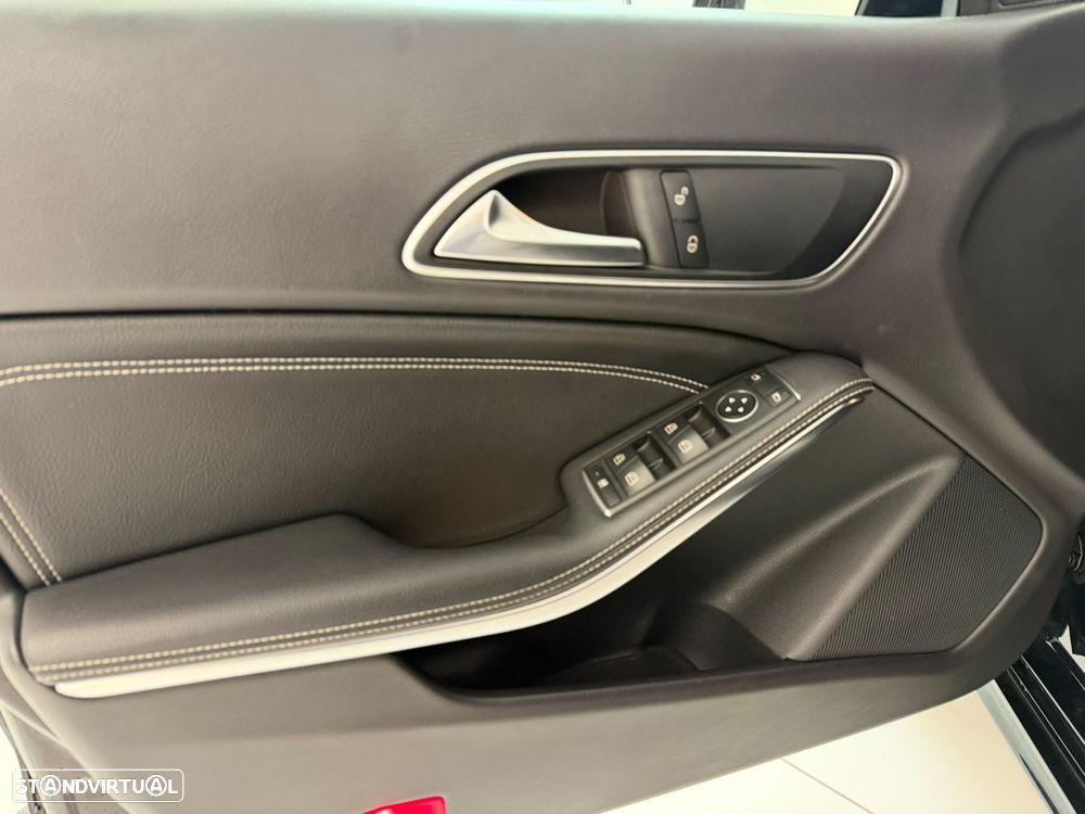 Mercedes-Benz CLA 220 - 23
