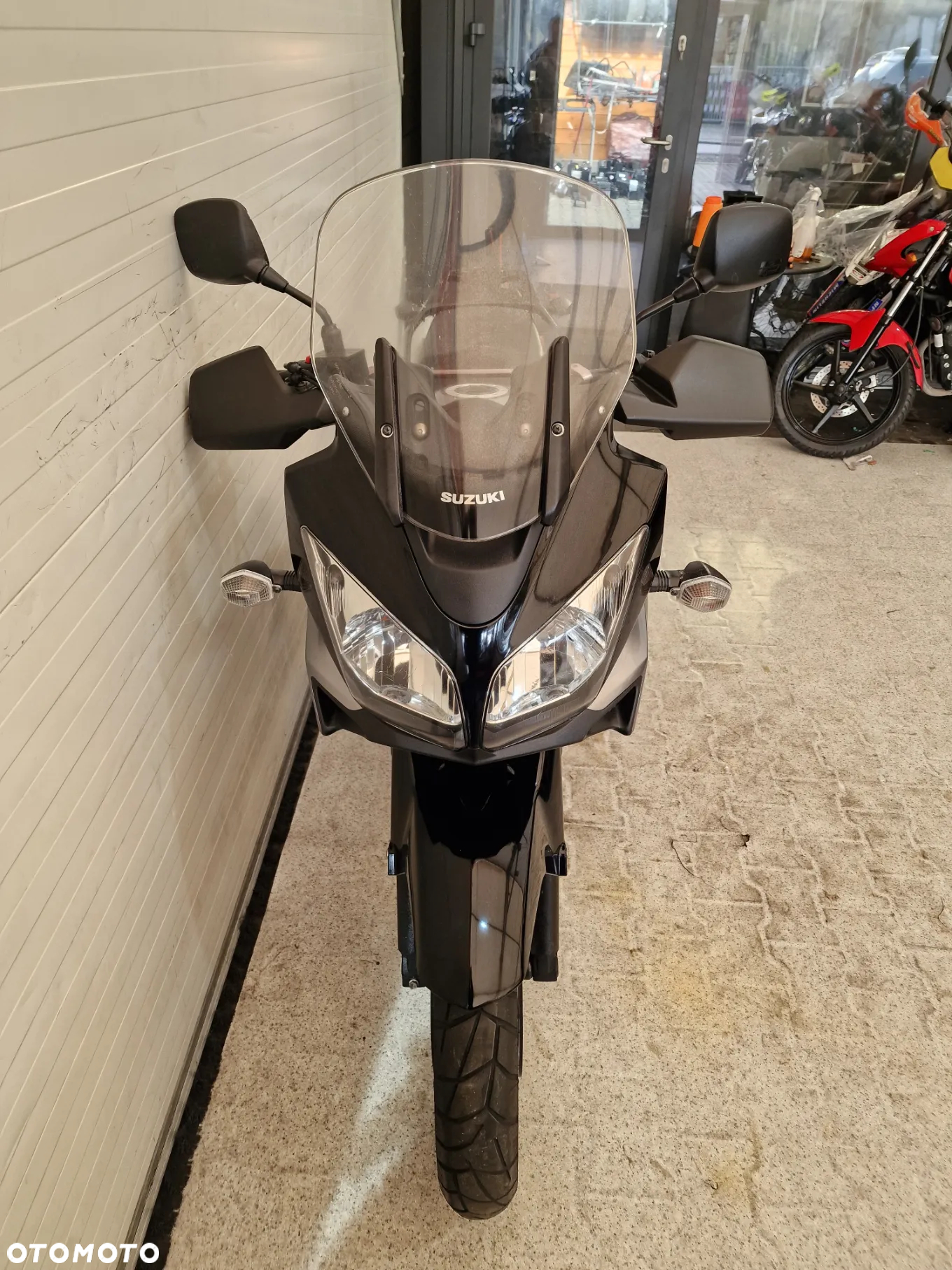 Suzuki DL - 3